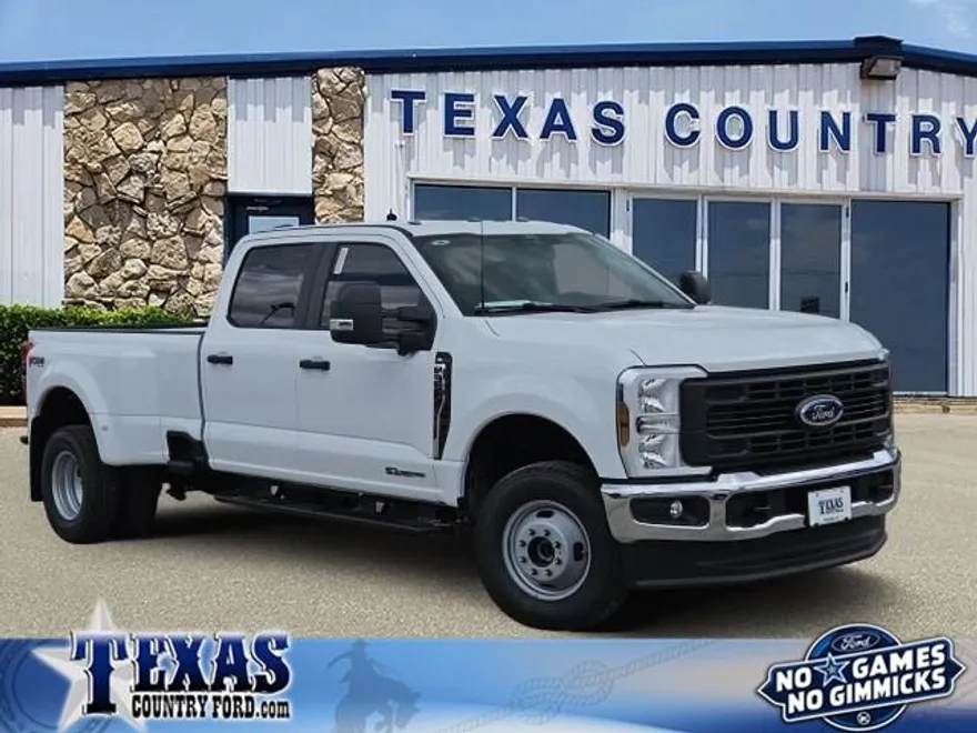 2026 Ford F-350 XLT photo 11