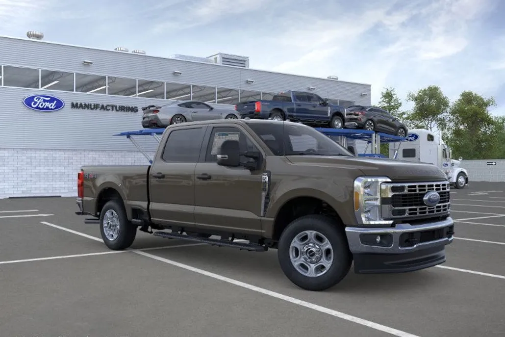 2026 Ford F-350 XLT photo 1