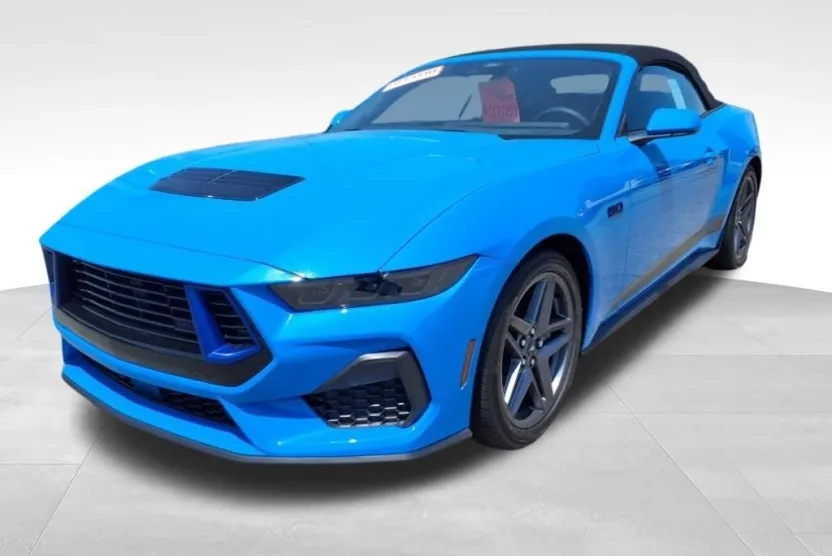 2025 Ford Mustang GT Premium photo 1