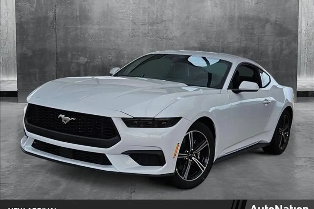 2025 Ford Mustang EcoBoost photo 1