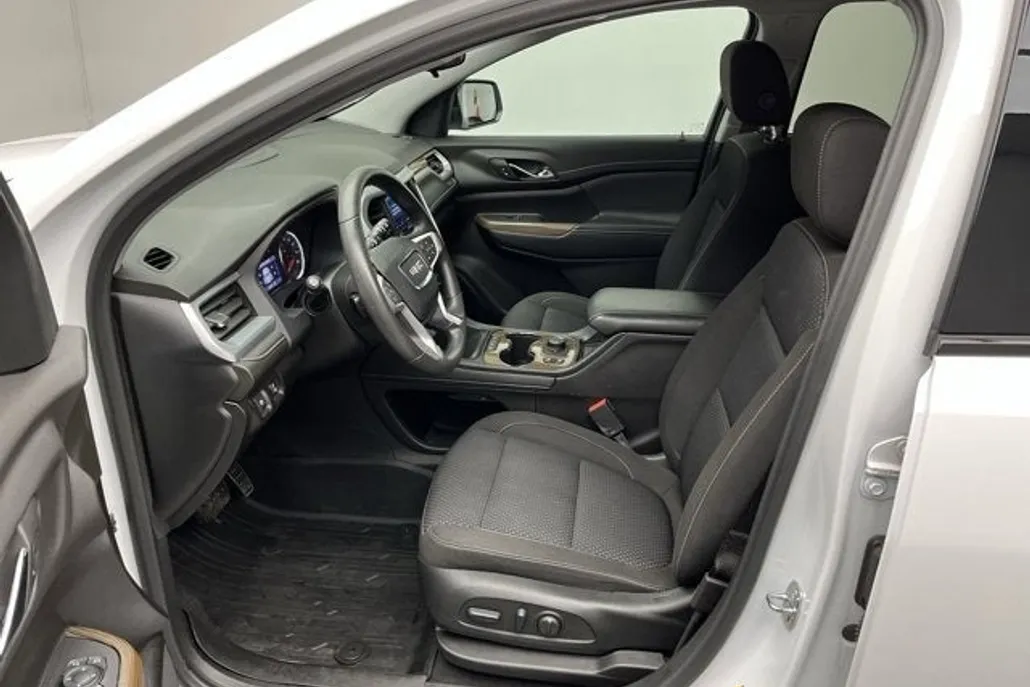 2023 Gmc Acadia SLE photo 1