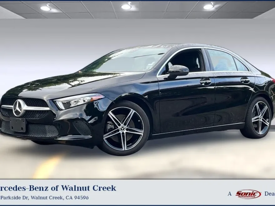 2022 Mercedes Benz A 220 photo 1