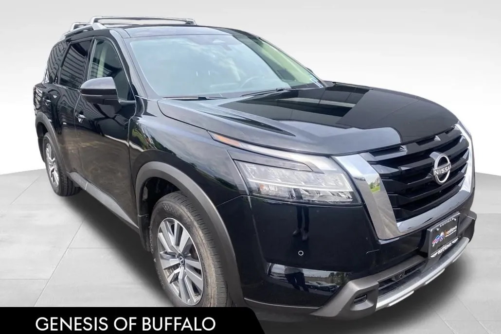 2023 Nissan Pathfinder SL photo 1