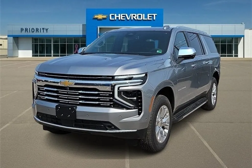 2025 Chevrolet Suburban Premier photo 1