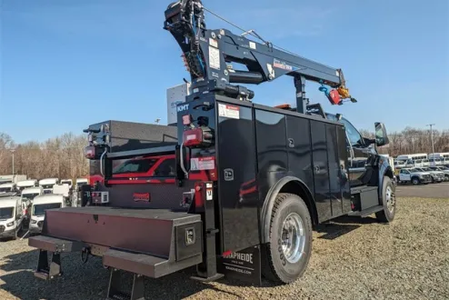 2024 Ford F-750 Base photo 3