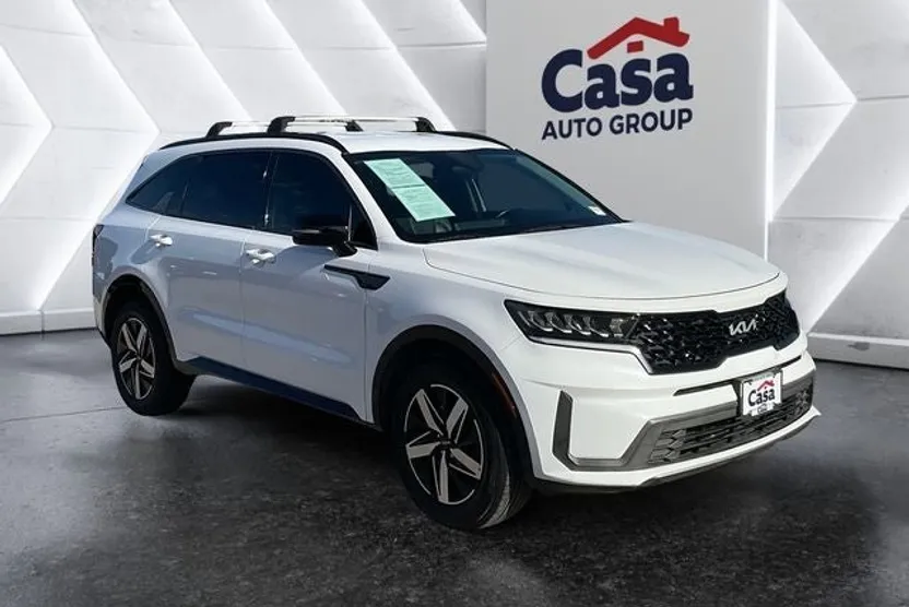 2022 Kia Sorento S photo 1