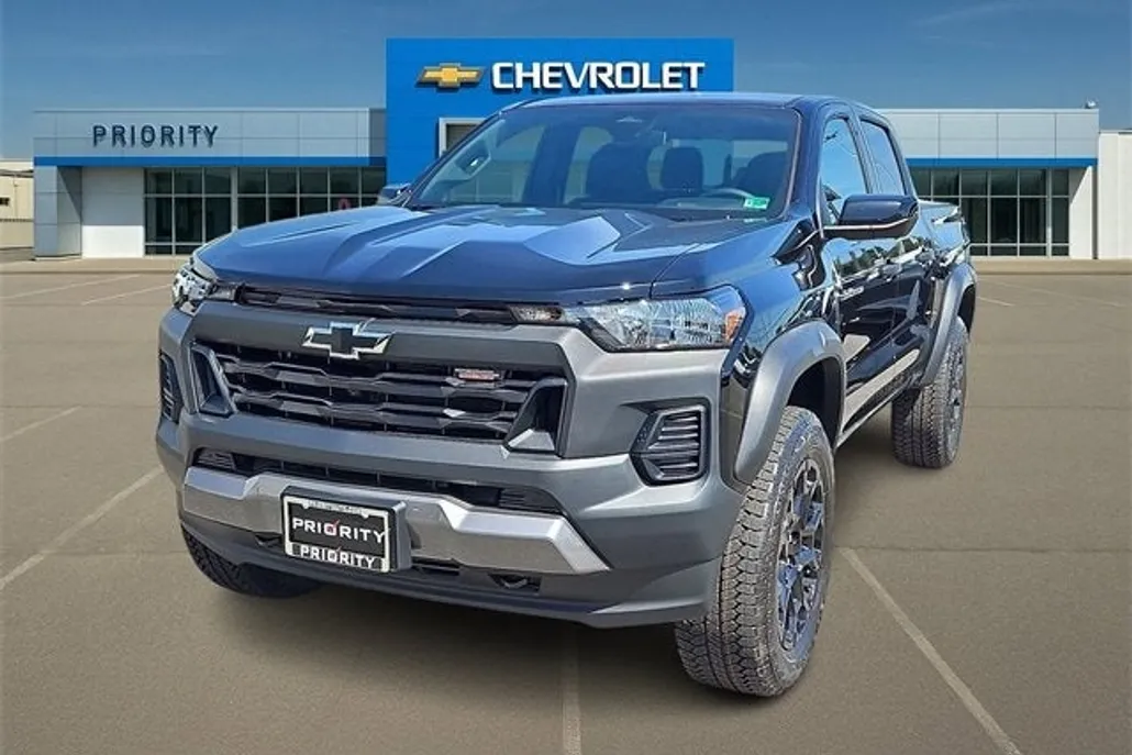 2026 Chevrolet Colorado Trail Boss photo 1
