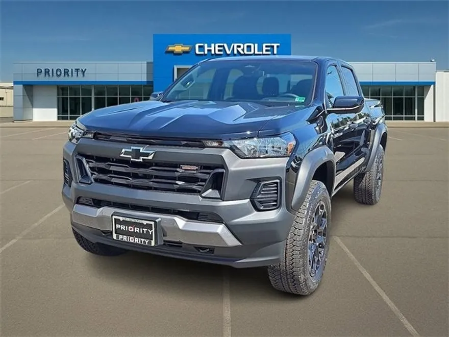 2026 Chevrolet Colorado Trail Boss photo 1