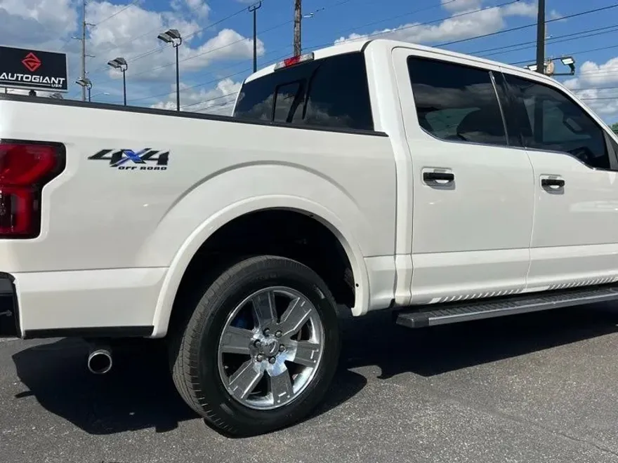 2019 Ford F-150 Lariat photo 1