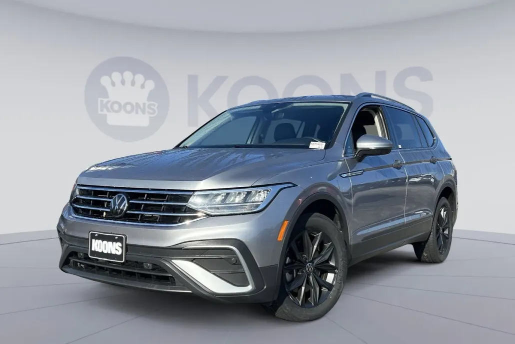 2024 Volkswagen Tiguan SE Wolfsburg Edition photo 1