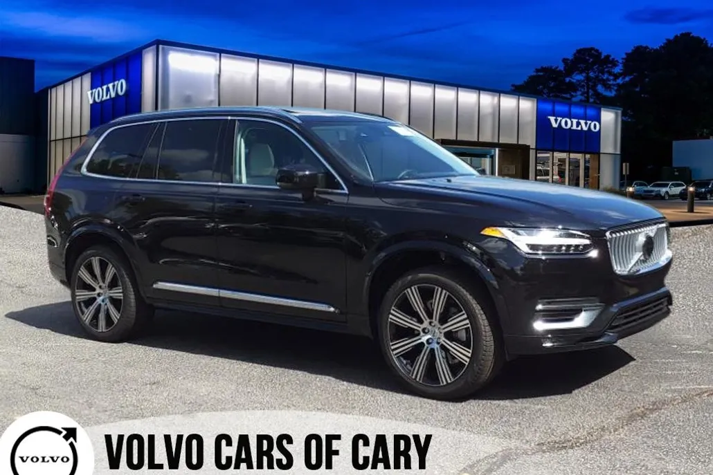 2025 Volvo XC90 Plus photo 1