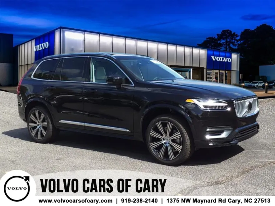2025 Volvo XC90 Plus photo 1