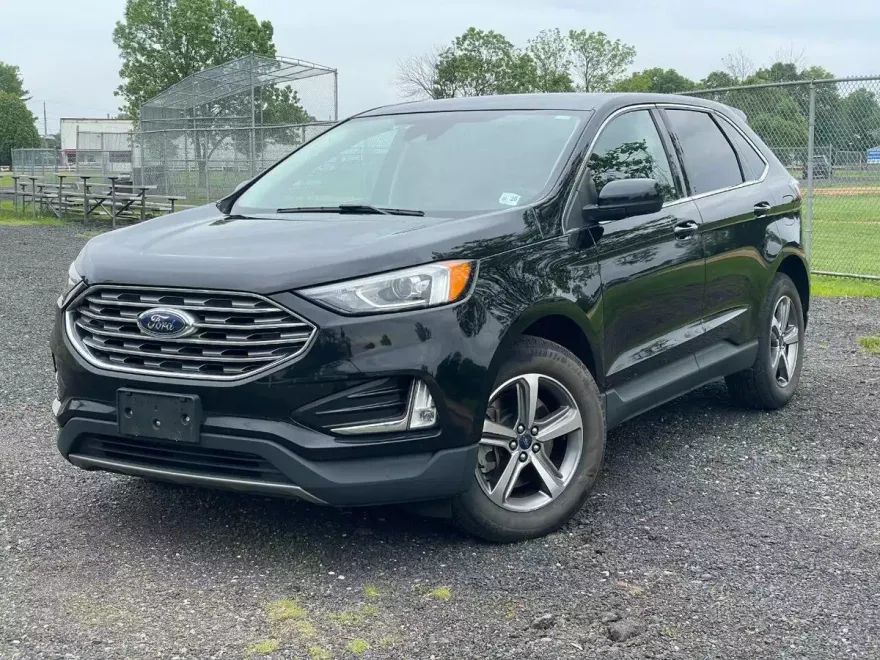 2021 Ford Edge SEL photo 1