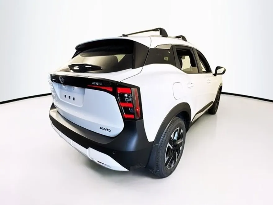 2026 Nissan Kicks SV photo 1