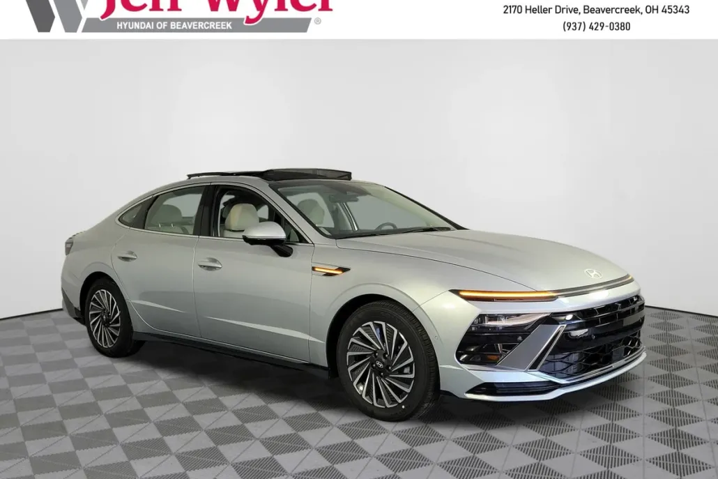 2025 Hyundai Sonata Hybrid Limited photo 1