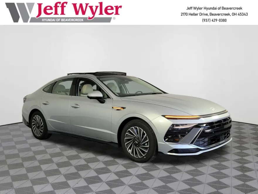 2025 Hyundai Sonata Hybrid Limited photo 1
