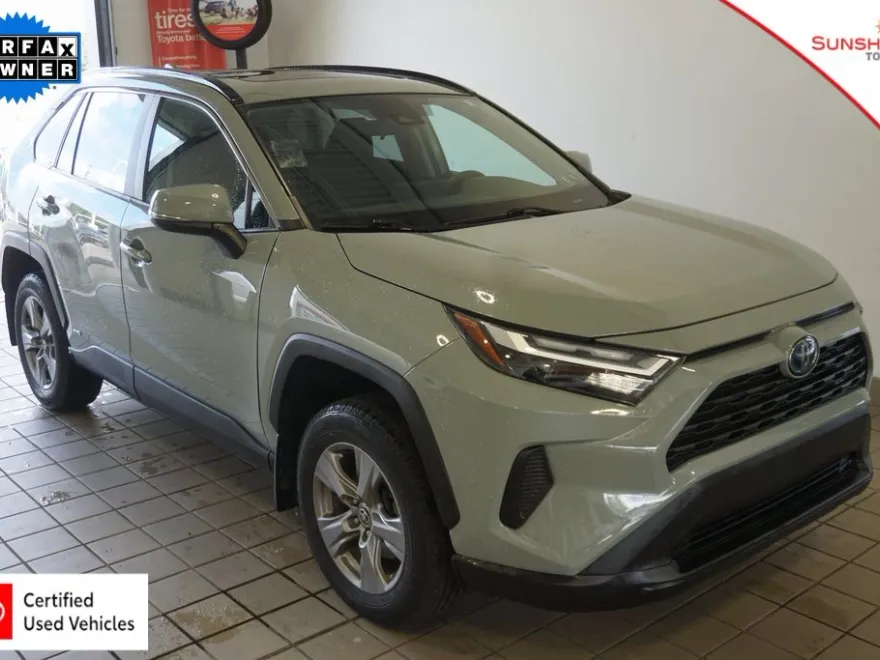 2022 Toyota RAV4 Hybrid XLE photo 1