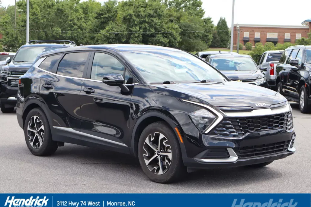 2023 Kia Sportage EX photo 1