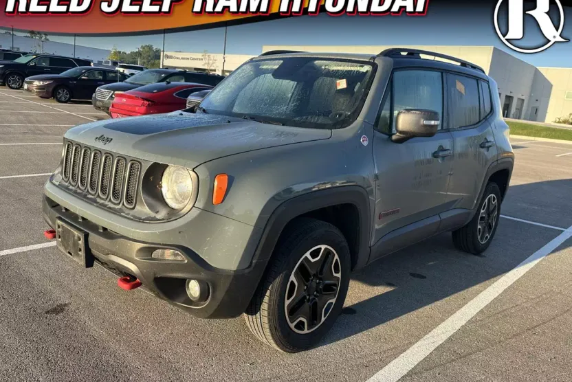 2016 Jeep Renegade Trailhawk photo 1