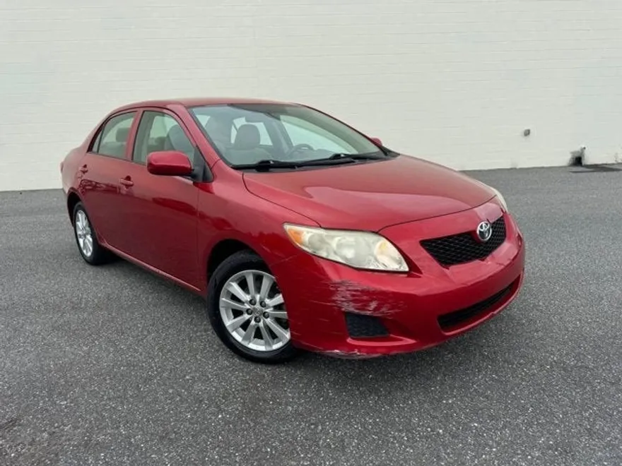 2009 Toyota Corolla LE photo 1