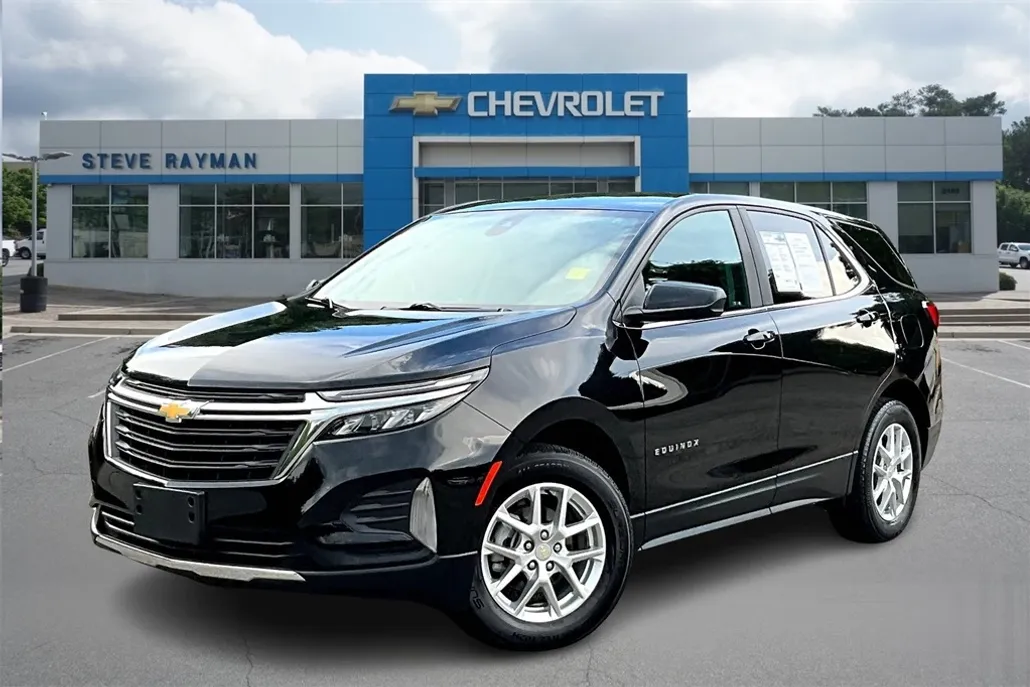 2023 Chevrolet Equinox LT photo 1