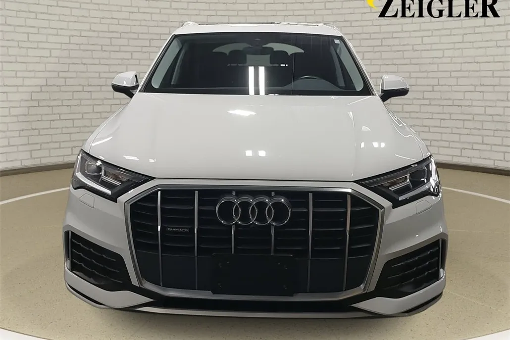 2022 Audi Q7 45 Premium photo 1