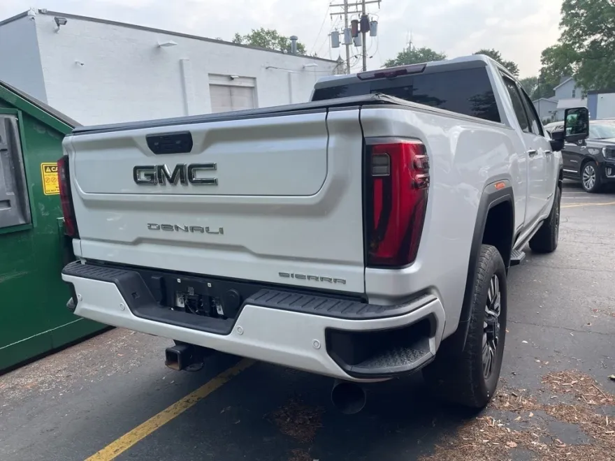 2024 Gmc Sierra 3500 HD Denali Ultimate photo 1