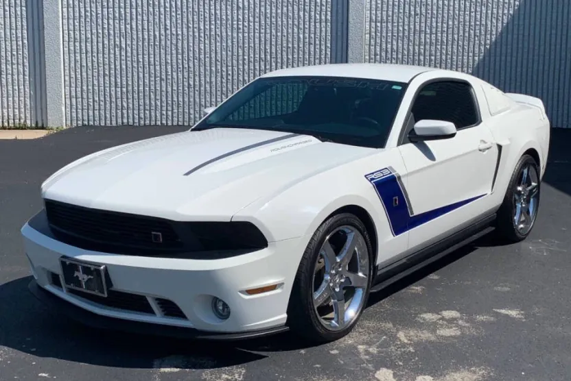 2012 Ford Mustang GT Premium photo 1