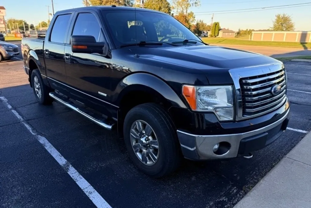 2011 Ford F-150 XLT photo 1