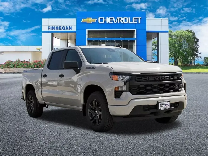 2026 Chevrolet Silverado 1500 Custom photo 1