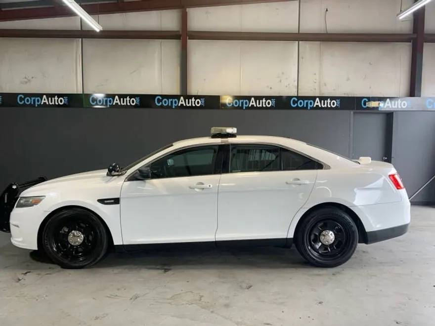 2014 Ford Taurus photo 1