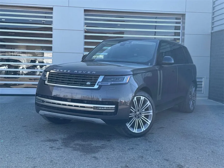 2025 Land Rover Range Rover SE photo 1