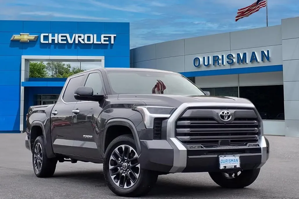 2024 Toyota Tundra Limited photo 1