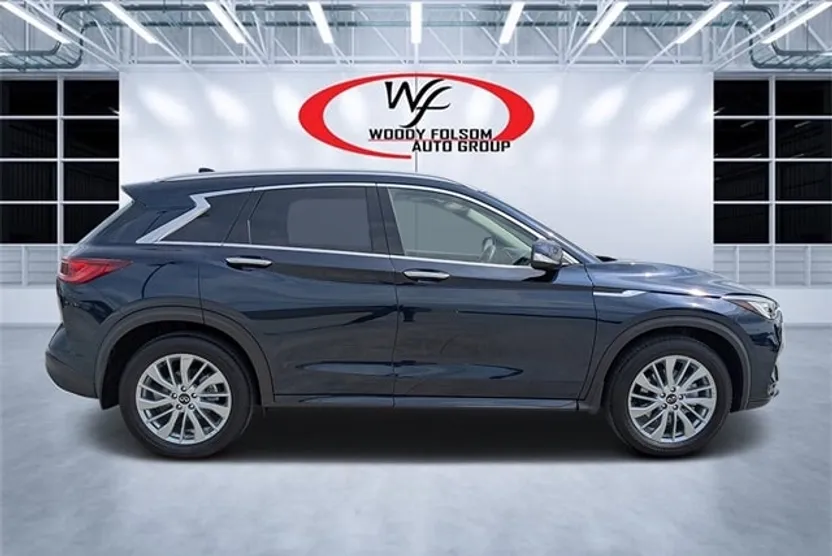 2024 Infiniti QX50 Luxe photo 1