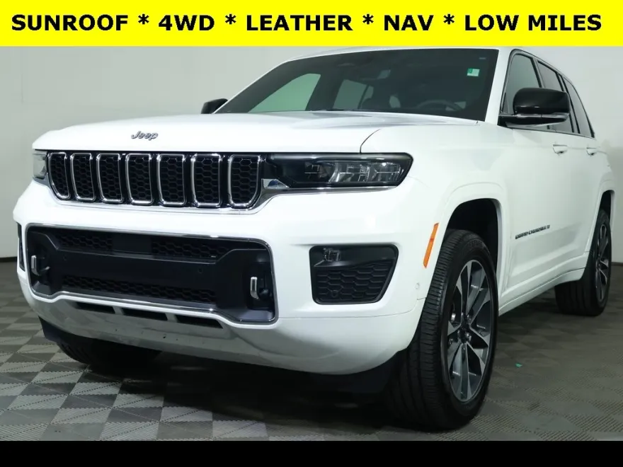 2023 Jeep Grand Cherokee Overland photo 1