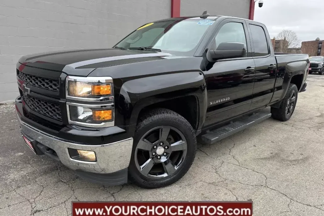 2015 Chevrolet Silverado 1500 LT photo 1