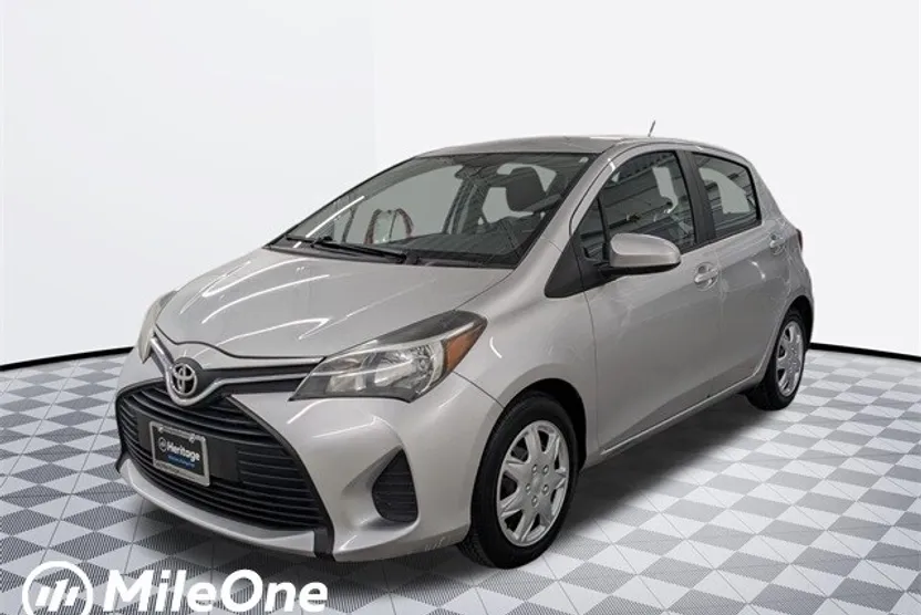 2017 Toyota Yaris L photo 1