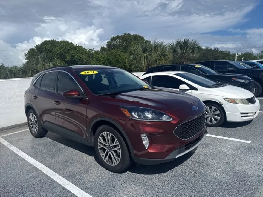 2021 Ford Escape SEL photo 1
