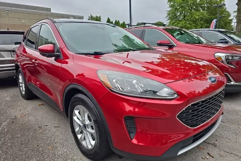 2021 Ford Escape SE Hybrid photo 1