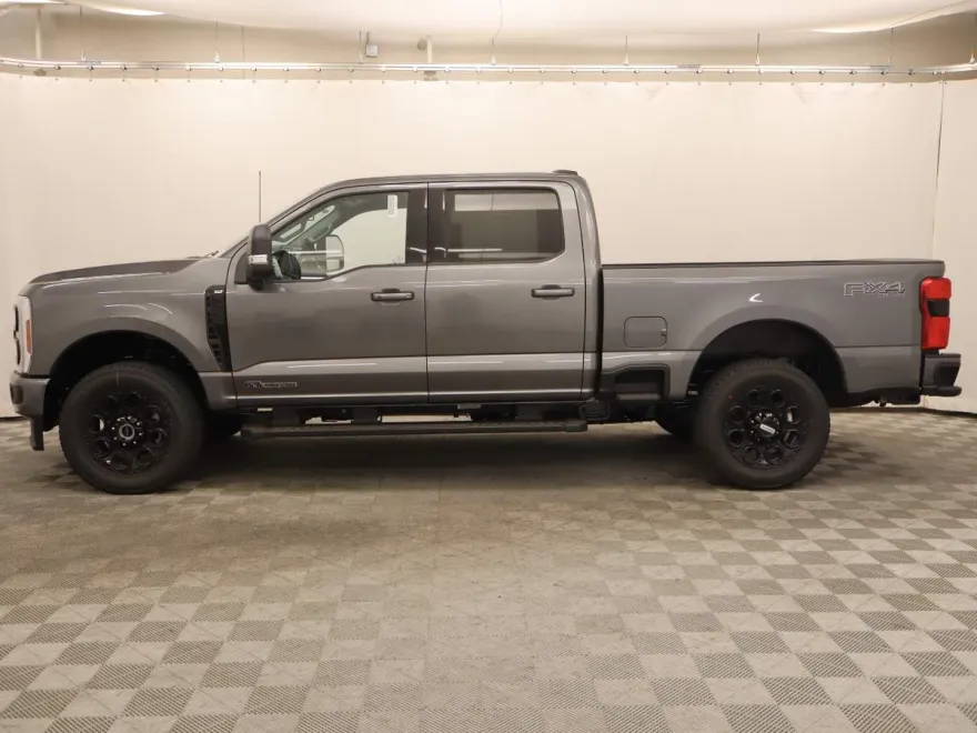 2025 Ford F-250 XLT photo 1