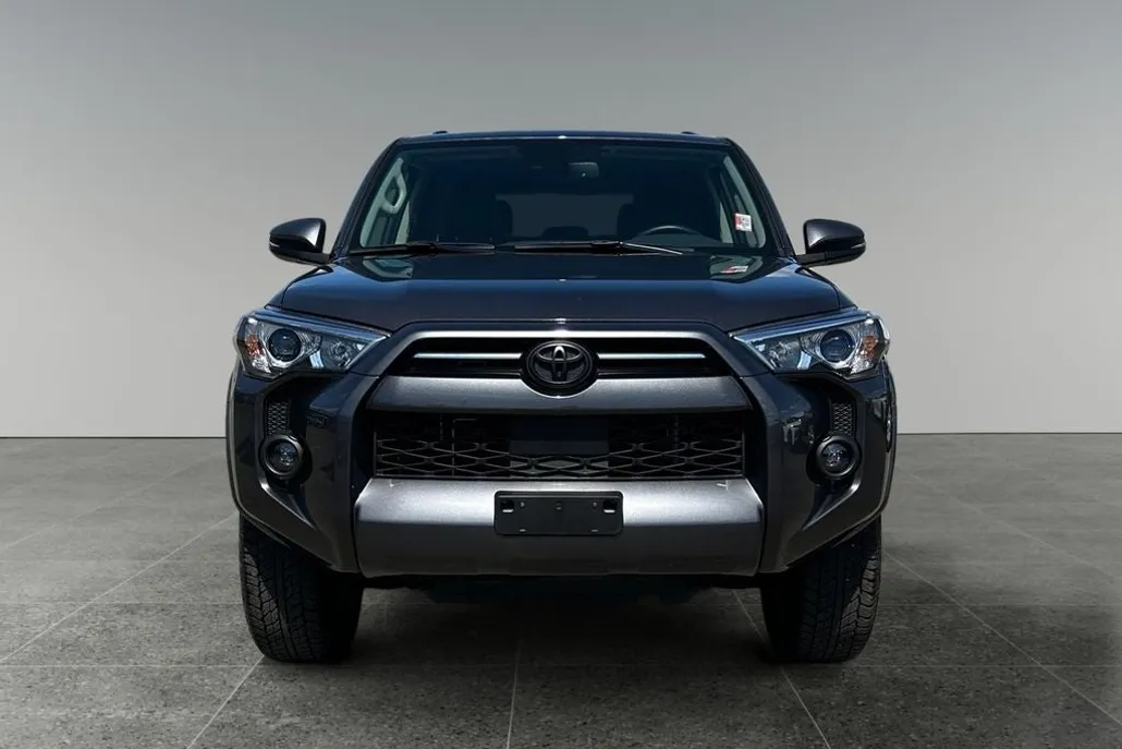 2023 Toyota 4Runner SR5 Premium photo 1