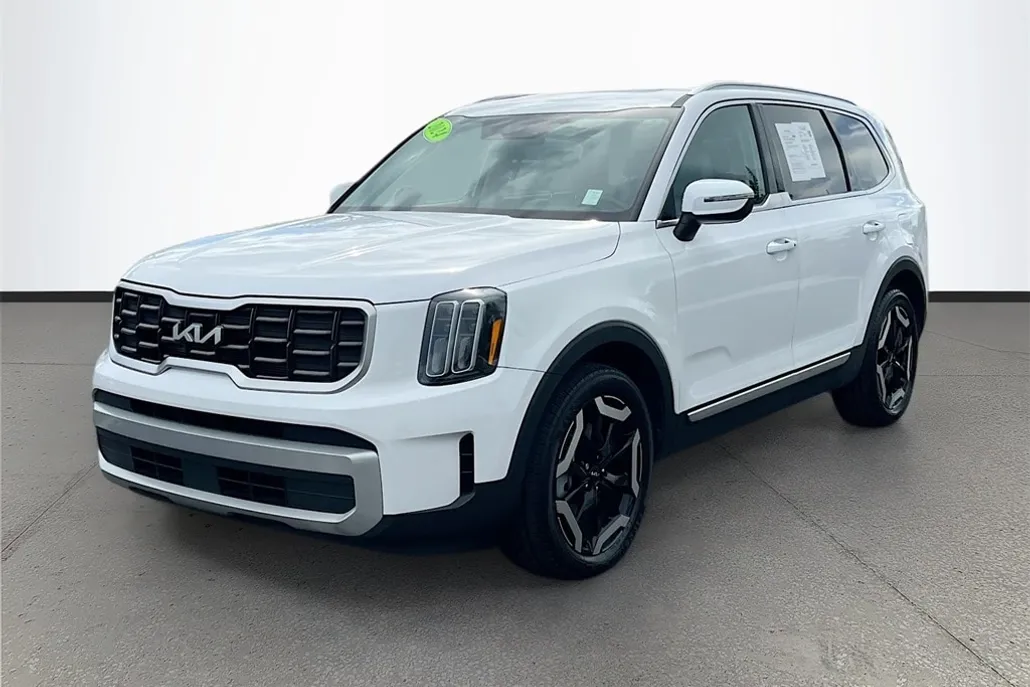 2024 Kia Telluride S photo 1