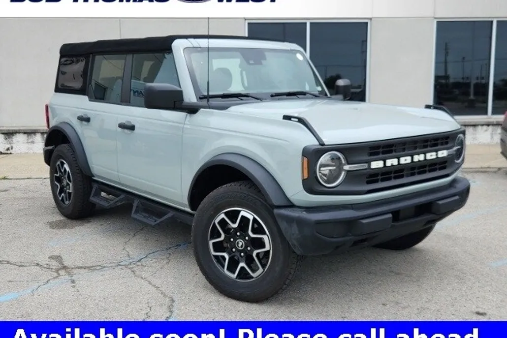 2022 Ford Bronco Base photo 1