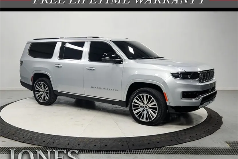 2024 Jeep Grand Wagoneer L III photo 1