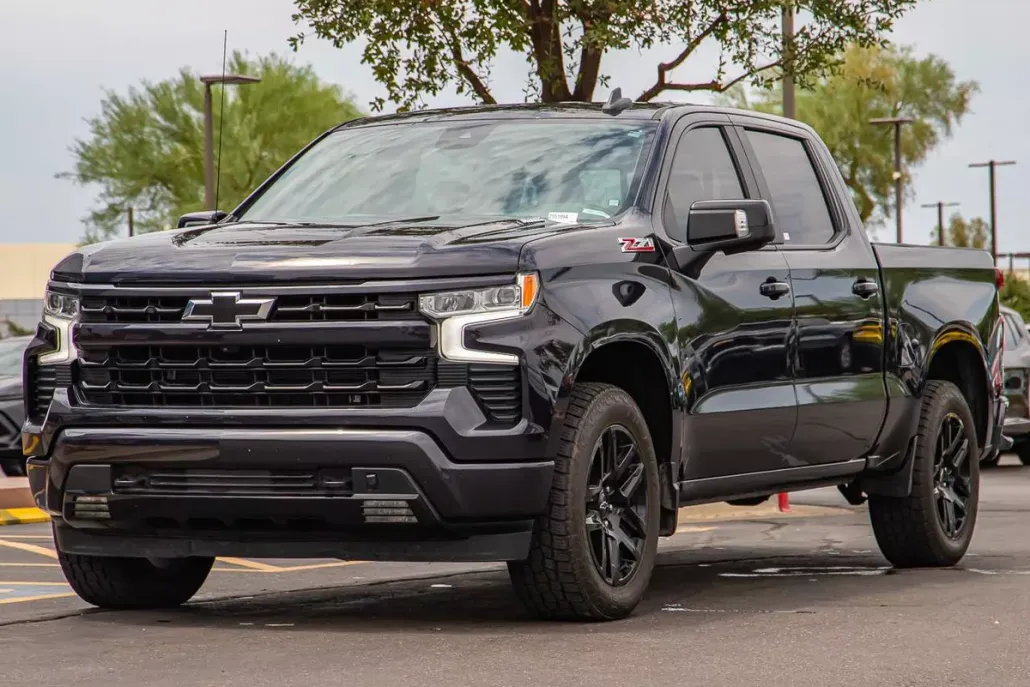2023 Chevrolet Silverado 1500 RST photo 1