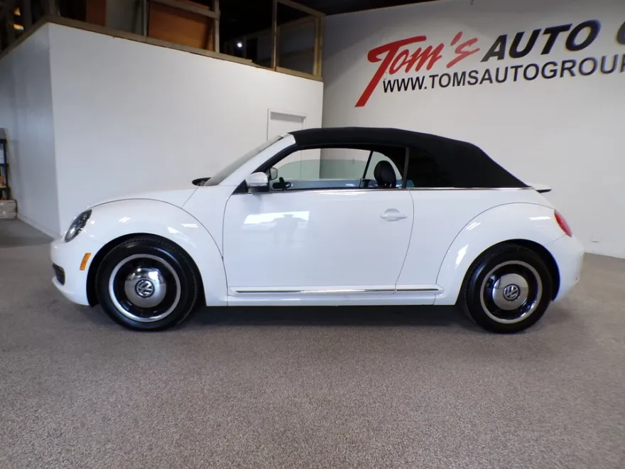 2013 Volkswagen Beetle 2.5L photo 1