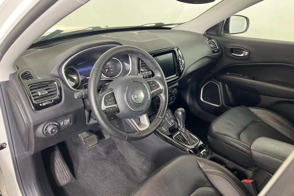 2018 Jeep Compass Limited photo 1