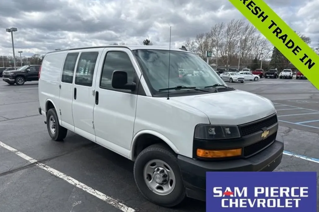 2021 Chevrolet Express Cargo 2500 photo 1