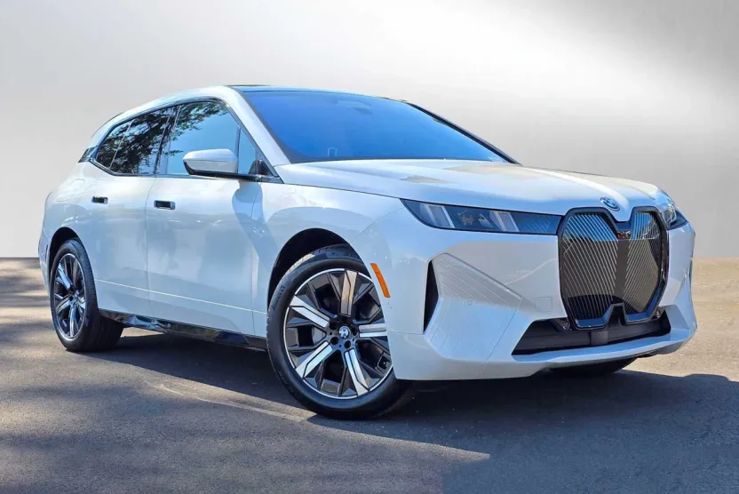 2026 Bmw iX photo 1