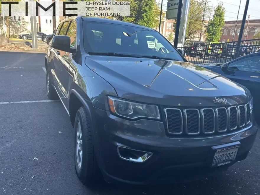 2017 Jeep Grand Cherokee Laredo photo 1